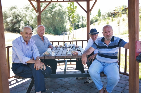 Huzurevi sakinleri Kösrelik’te piknik yaptı