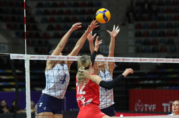 Kadın Voleybol Takımından 3-0’lık Galibiyet