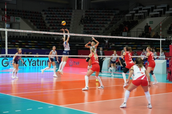 Kadın Voleybol Takımından 3-0’lık Galibiyet