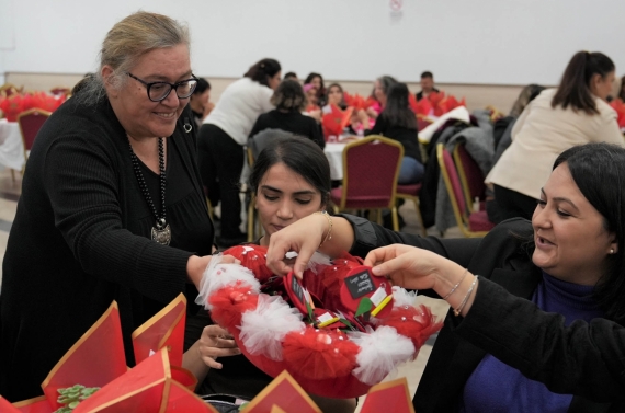 Keçiören`de Öğretmenler Günü coşkuyla kutlandı