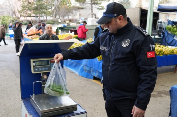 Keçiören’de pazarlarda sıkı denetim