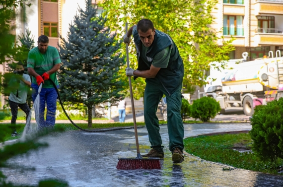 Sağlık ocakları ve camiler temizleniyor