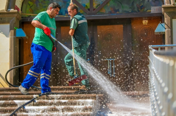 Sağlık ocakları ve camiler temizleniyor