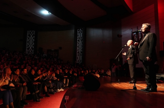 Usta oyunculardan Şifa Niyetine Anılar ve Türküler