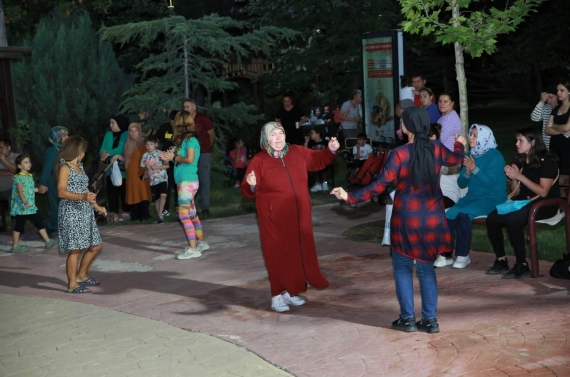 Yaza Merhaba Konserleri eğlendiriyor